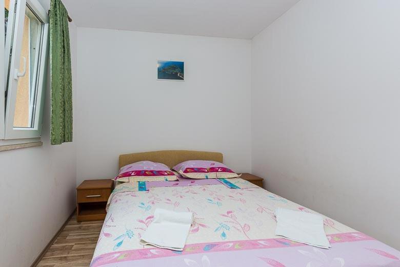 Robinson Medvidna Hvar Apartment Zastrazisce